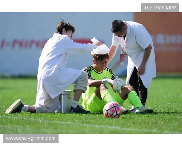 通过世界杯十大射手排名了解足球运动员的射门技巧与战术布局